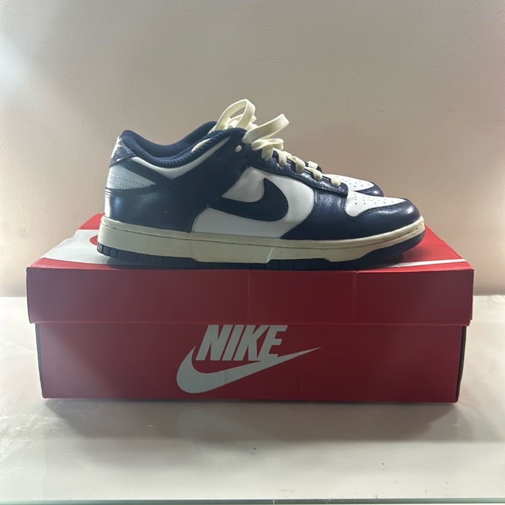 Vintage Navy Dunks (Womens: 7.5)